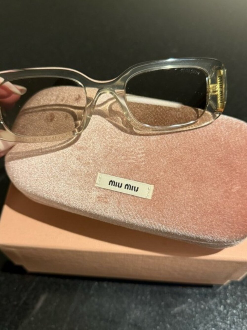 🕶✨✨👓 Miu Miu Sunglasses with Pink Velvet Case